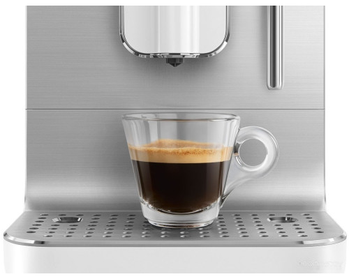 Кофемашина Smeg BCC02WHMEU