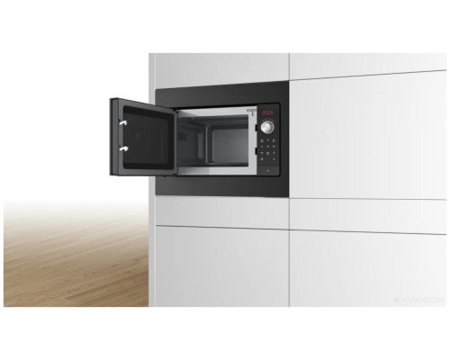 Микроволновая печь Bosch BFL523MB3