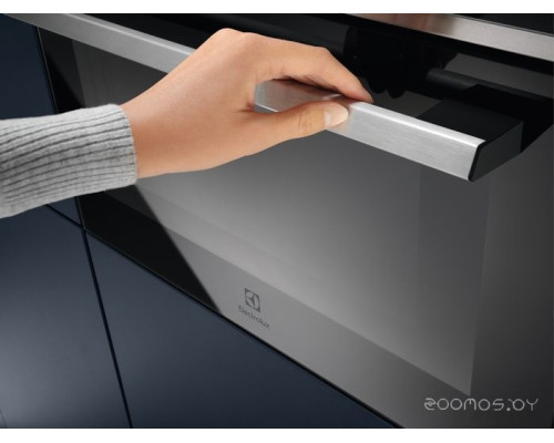 Микроволновая печь Electrolux EVM8E08X