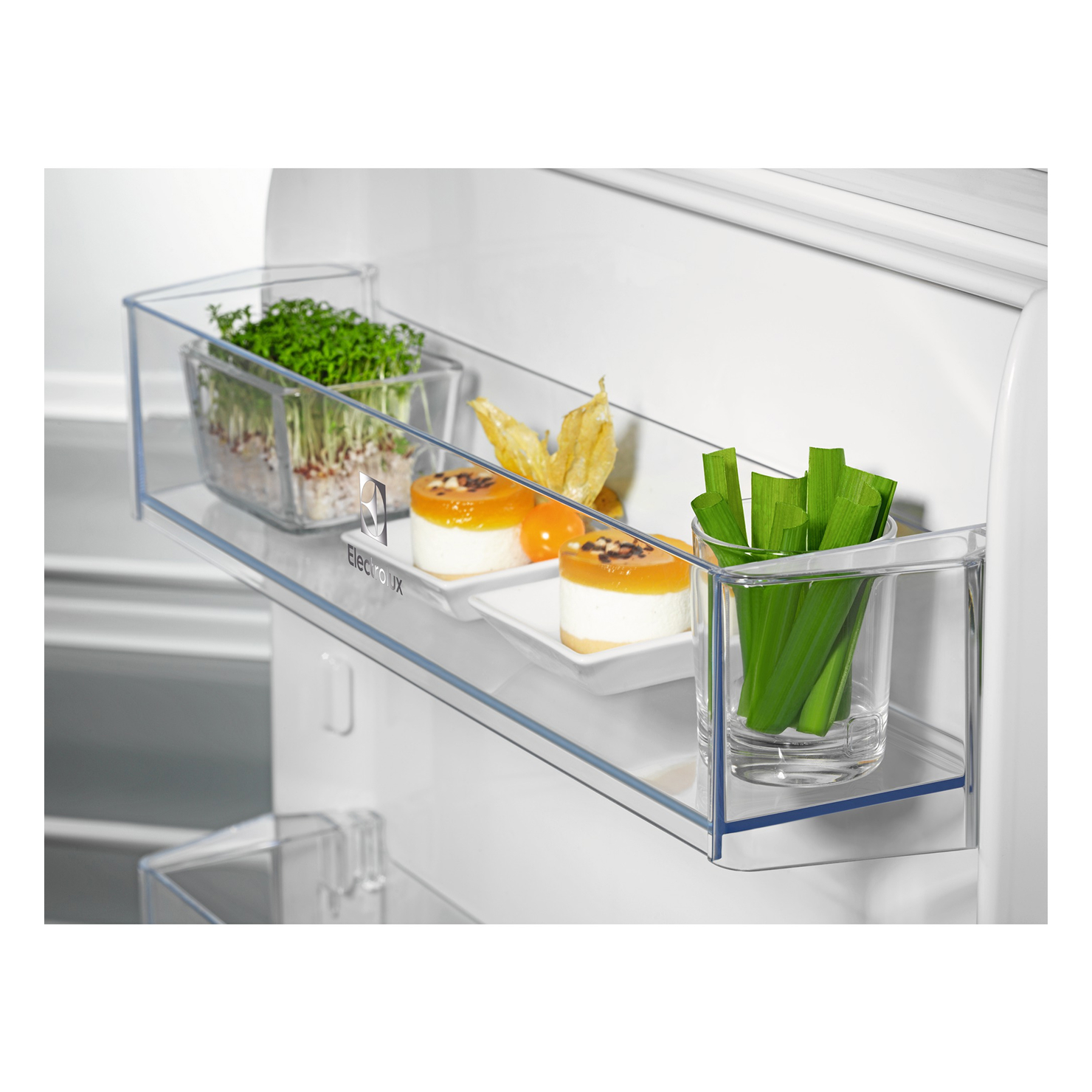 Холодильник Electrolux E7TNGE18S