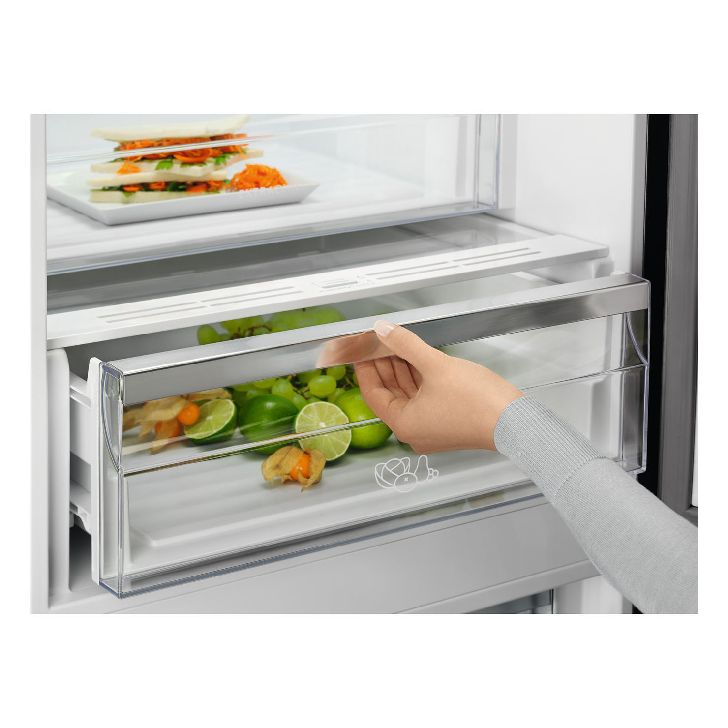 Холодильник Electrolux LNT7ME36X3