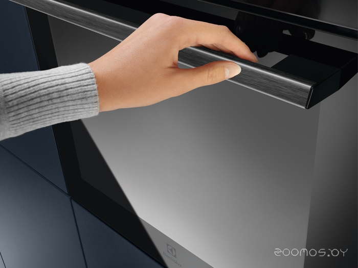 Духовой шкаф Electrolux EOF5C50BZ