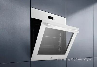 Духовой шкаф Electrolux EOE8P39WV