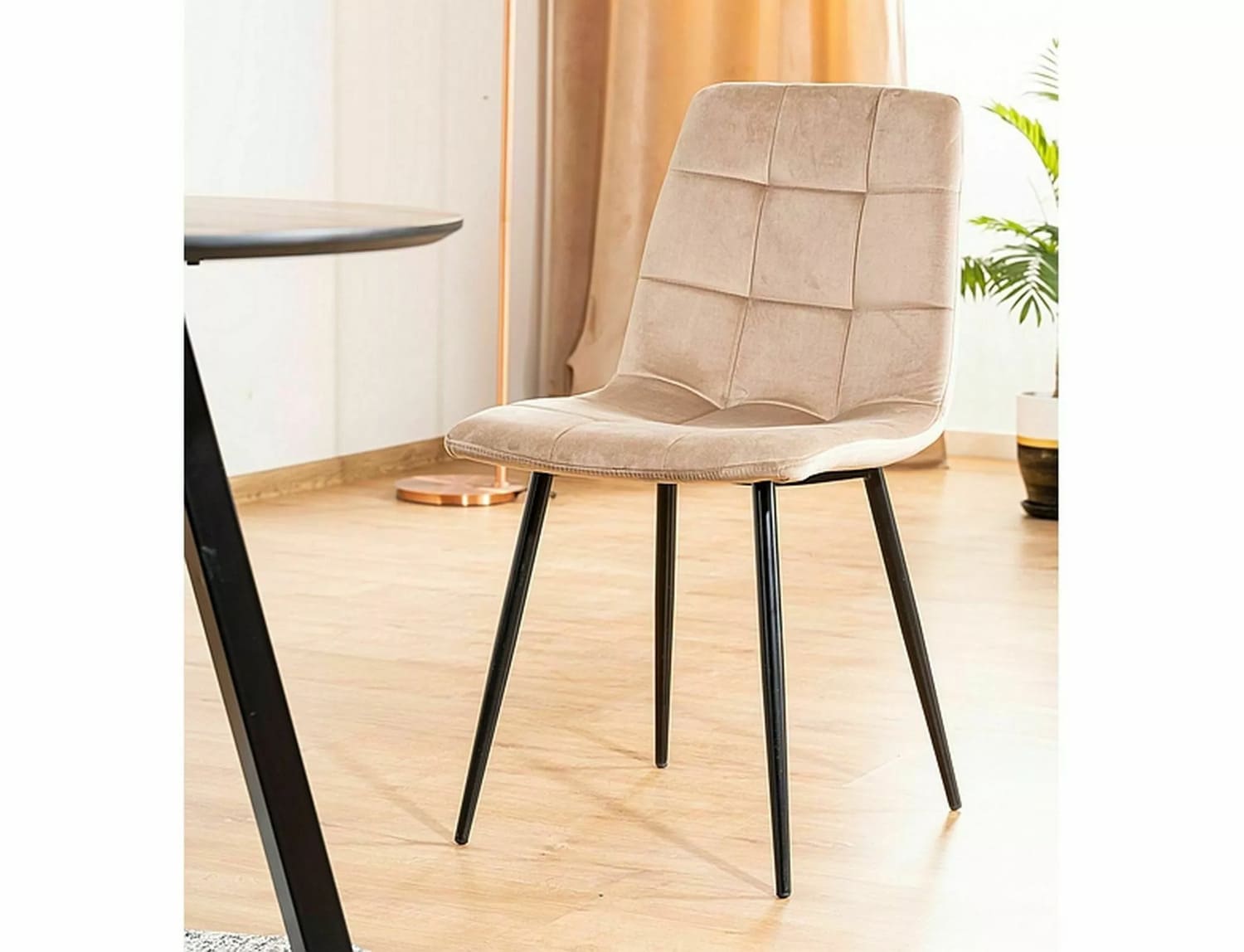 Стул SIGNAL MILA Velvet Bluvel 28 бежевый/черный